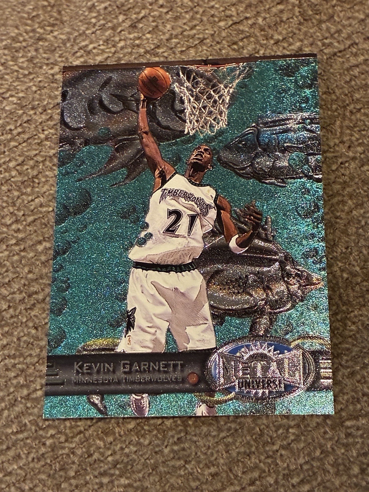 1997-98 Skybox Metal Universe Kevin Garnett #109 HOF Timberwolves KG