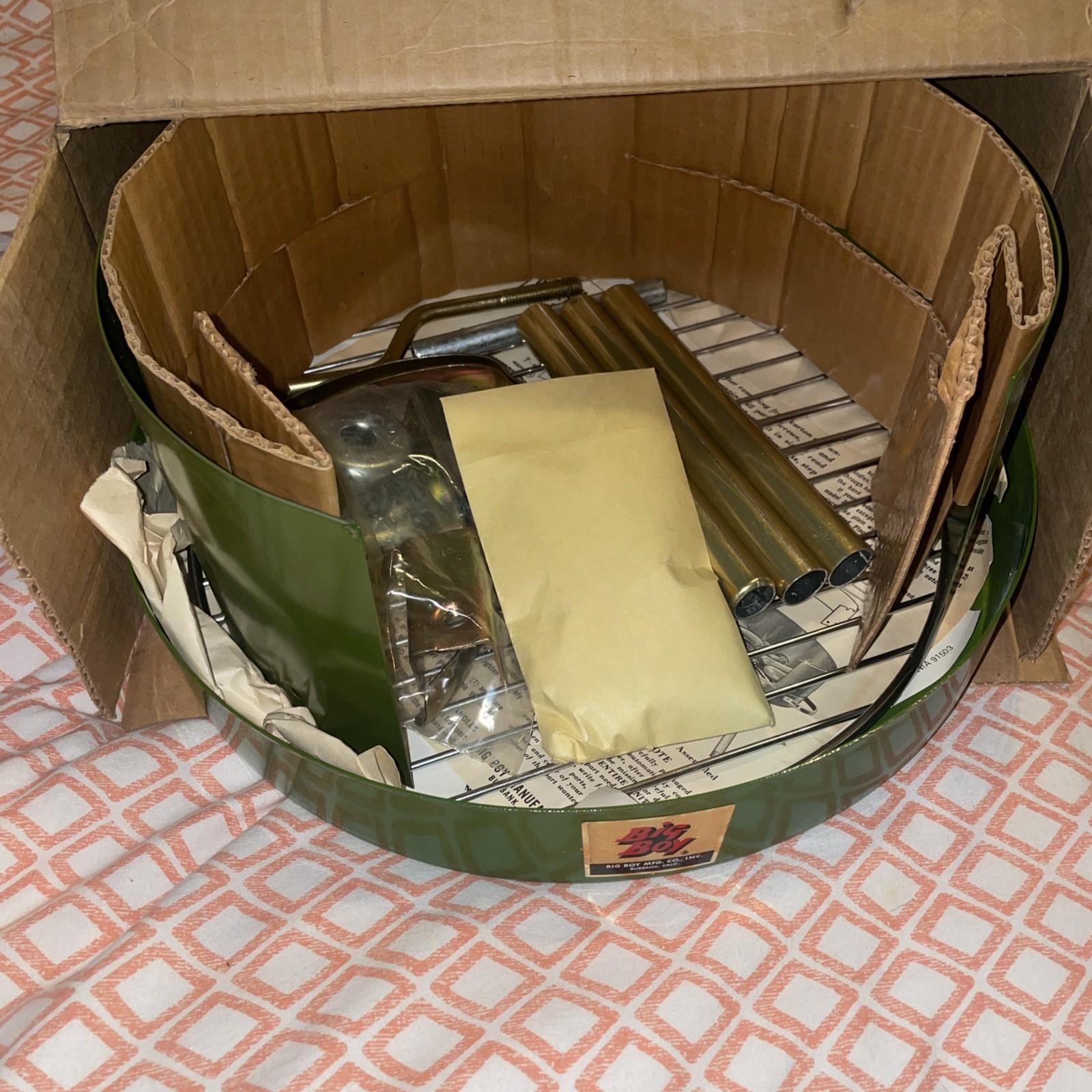 New In Original Box 1950’s “Big Boy”Tabletop Portable Camp BBQ Grill *RARE*