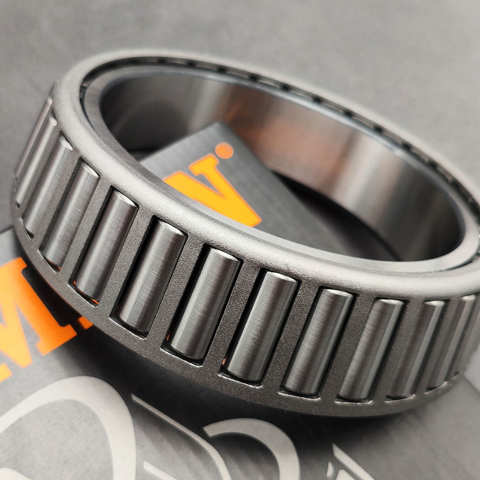 New Tapered Roller Bearing