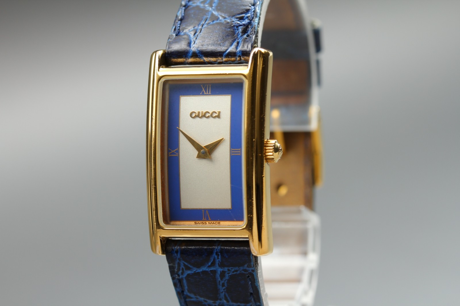 [Exc+5] Gucci 2600L 19mm Blue Dial Quartz Women\'s Watch Rectangle In Stock
