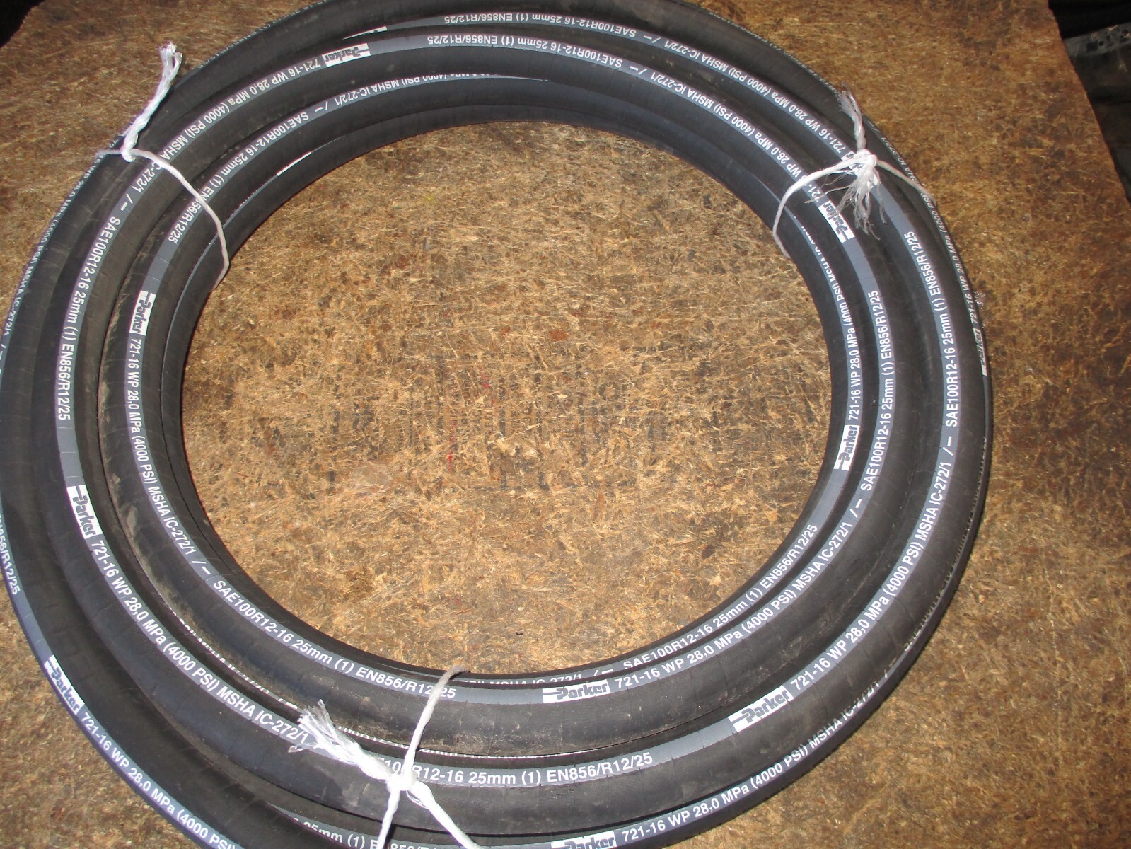 Parker 721-16 Hydraulic Hose 1