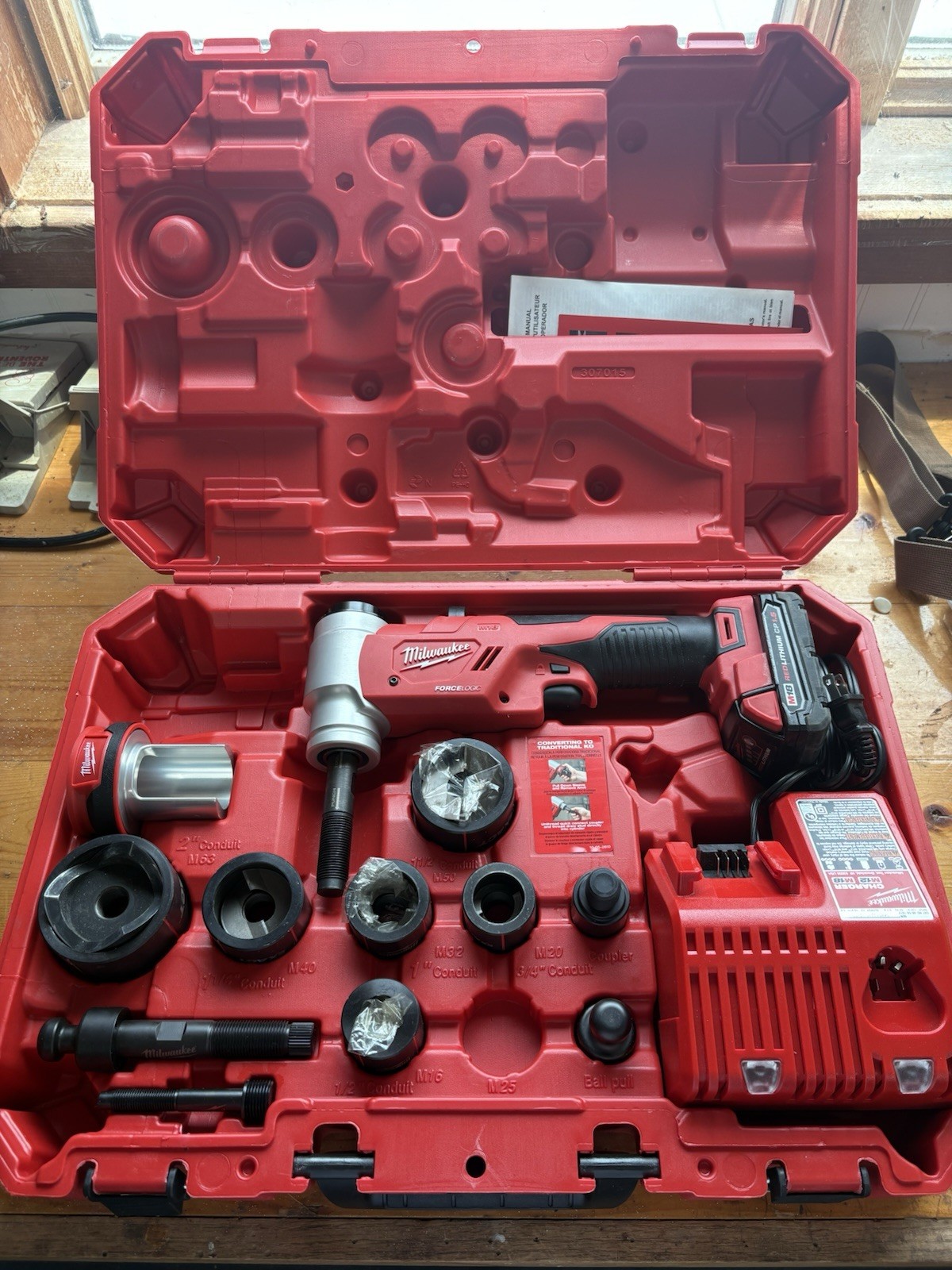 Milwaukee Knockout Set Model 2677-21 / 49-16-2696 Exact 1/2 Milwaukee Knockout Set Model 2677-21 / 49-16-2696 Exact 1/2