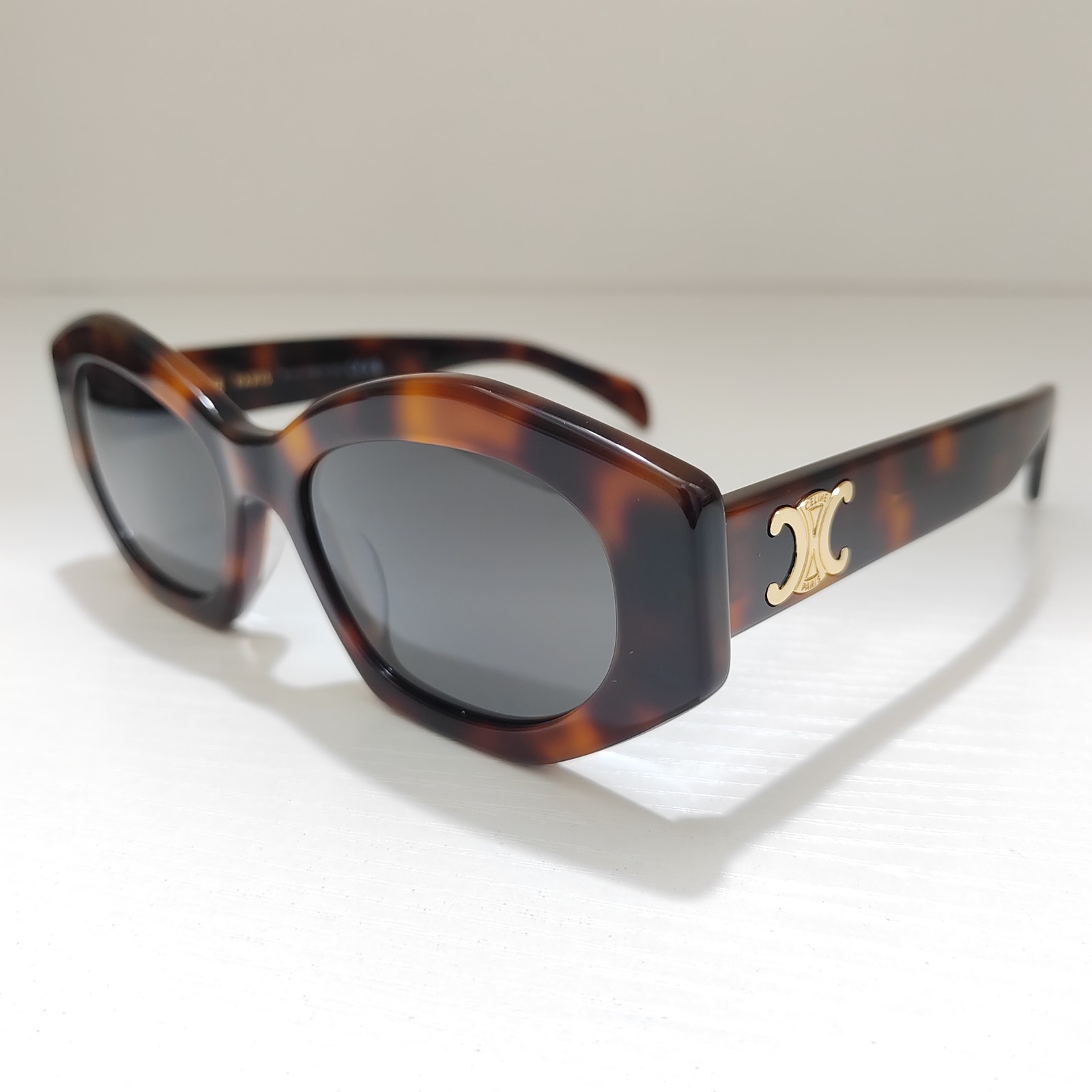 Authentic Celine CL40238U Triomphe Havana Cat-eye Sunglasses Grey Lenses