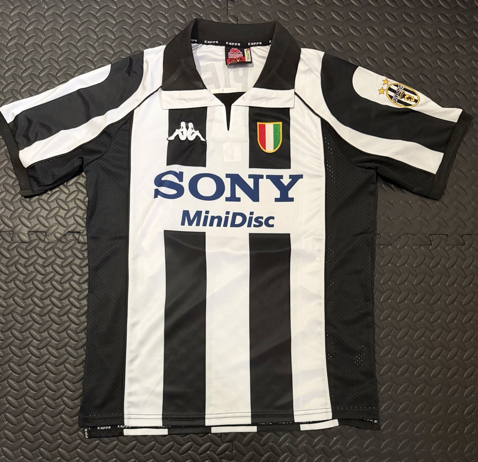 Zidane Juventus Retro Jersey Size L #21 Season 96/97 Vintage Shirt (Runs Small)