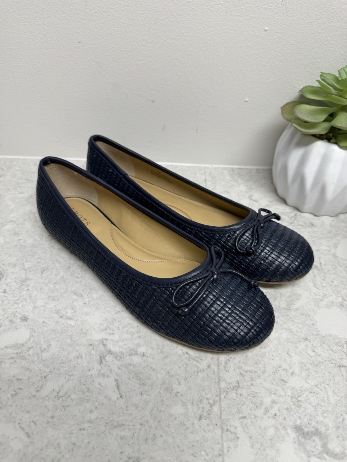 Talbots Ballet 8M Women Navy Leather Flats Blair Stitch Bow Timeless Preppy Talbots Ballet 8M Women Navy Leather Flats Blair Stitch Bow Timeless Preppy