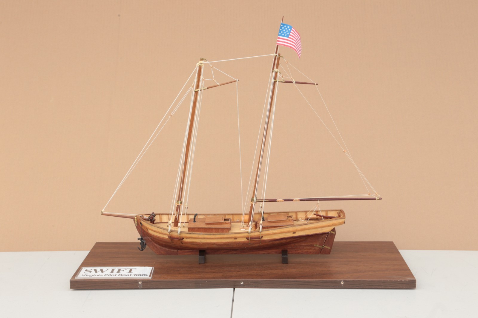 SWIFT Virginia Pilot Boat 1805 completed model ship with display case