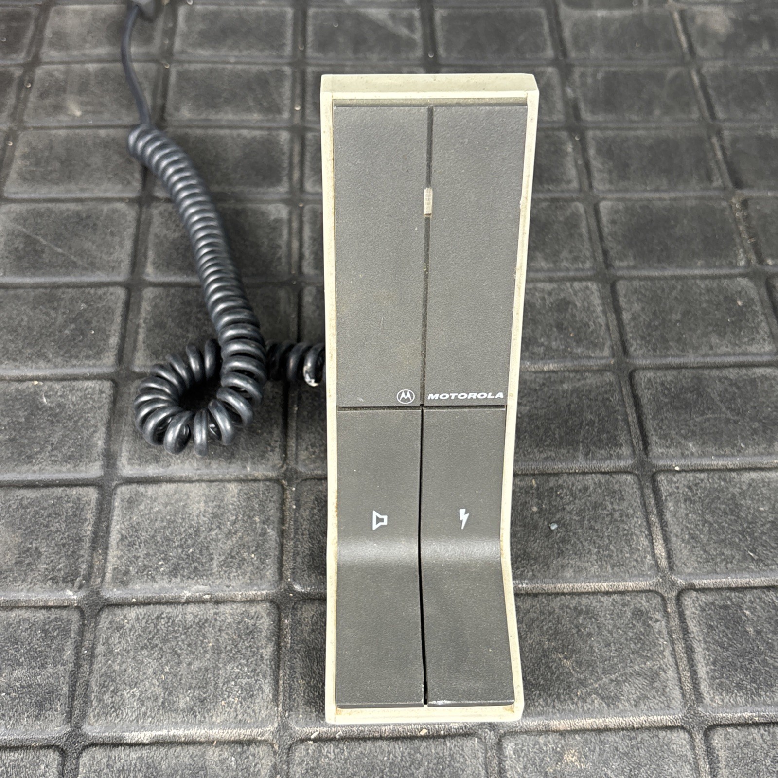 Motorola HMN1050D Desktop Microphone - GUARANTEED Motorola HMN1050D Desktop Microphone - GUARANTEED