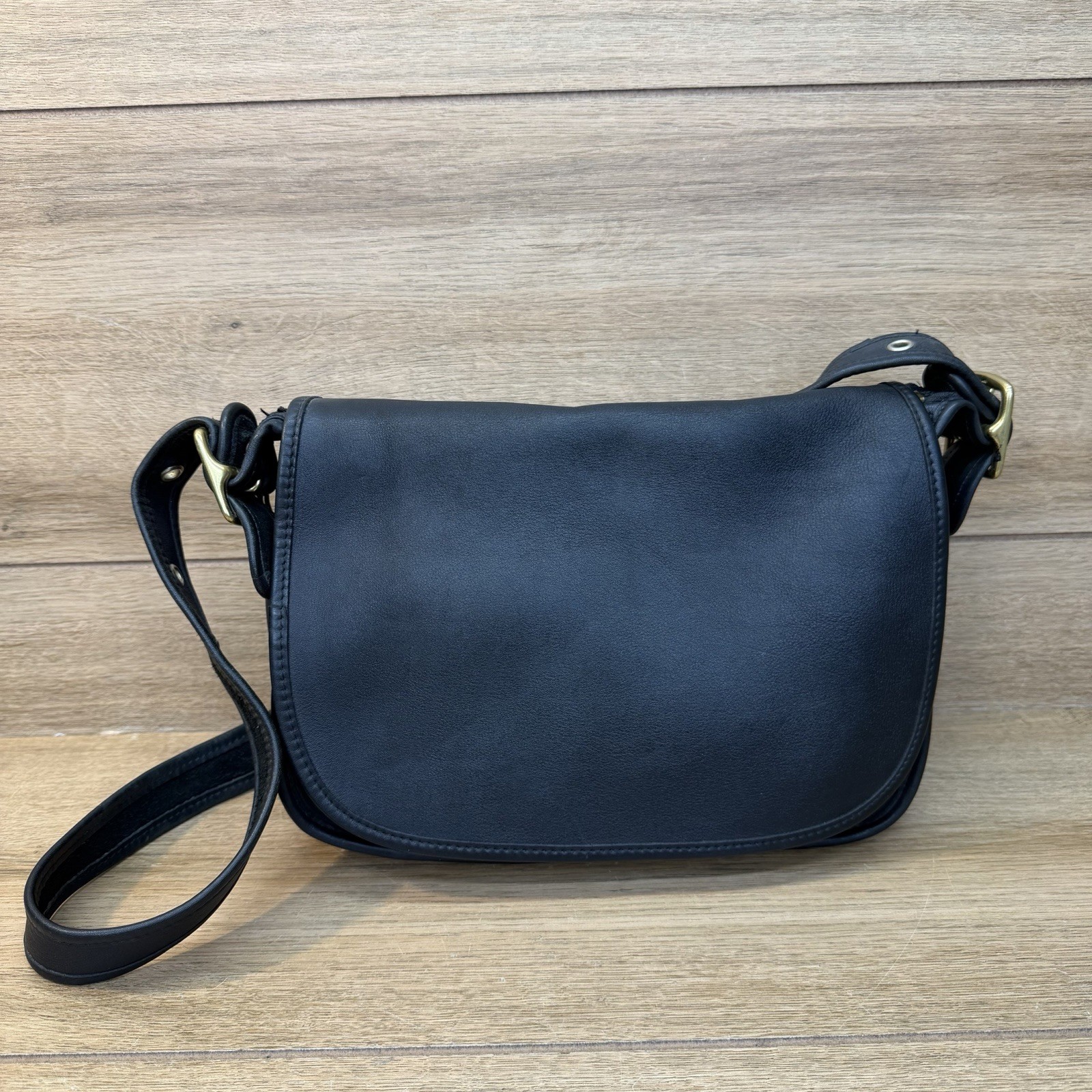 Vtg Coach 9951 Patricia Legacy Flap BlackLeather Crossbody Saddle Bag USA 1999 Vtg Coach 9951 Patricia Legacy Flap BlackLeather Crossbody Saddle Bag USA 1999