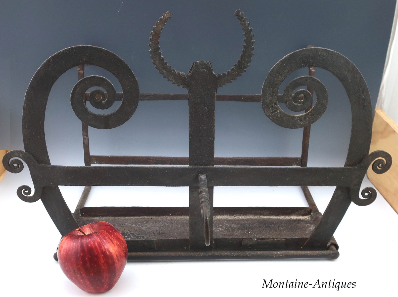 Rare American Wrought Iron Bar Roaster 18th cent Rare American Wrought Iron Bar Roaster 18th cent