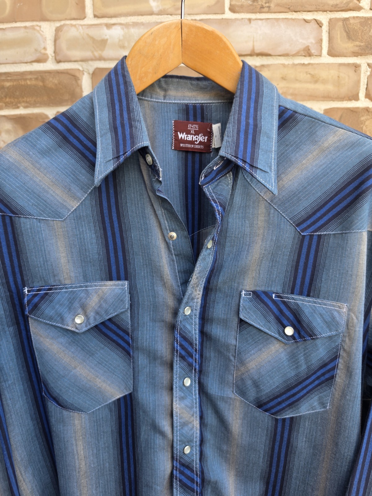 Vintage Wrangler Western Shirt XL 17-17.5 Blue Stripe Pearl Snap Retro Cowboy