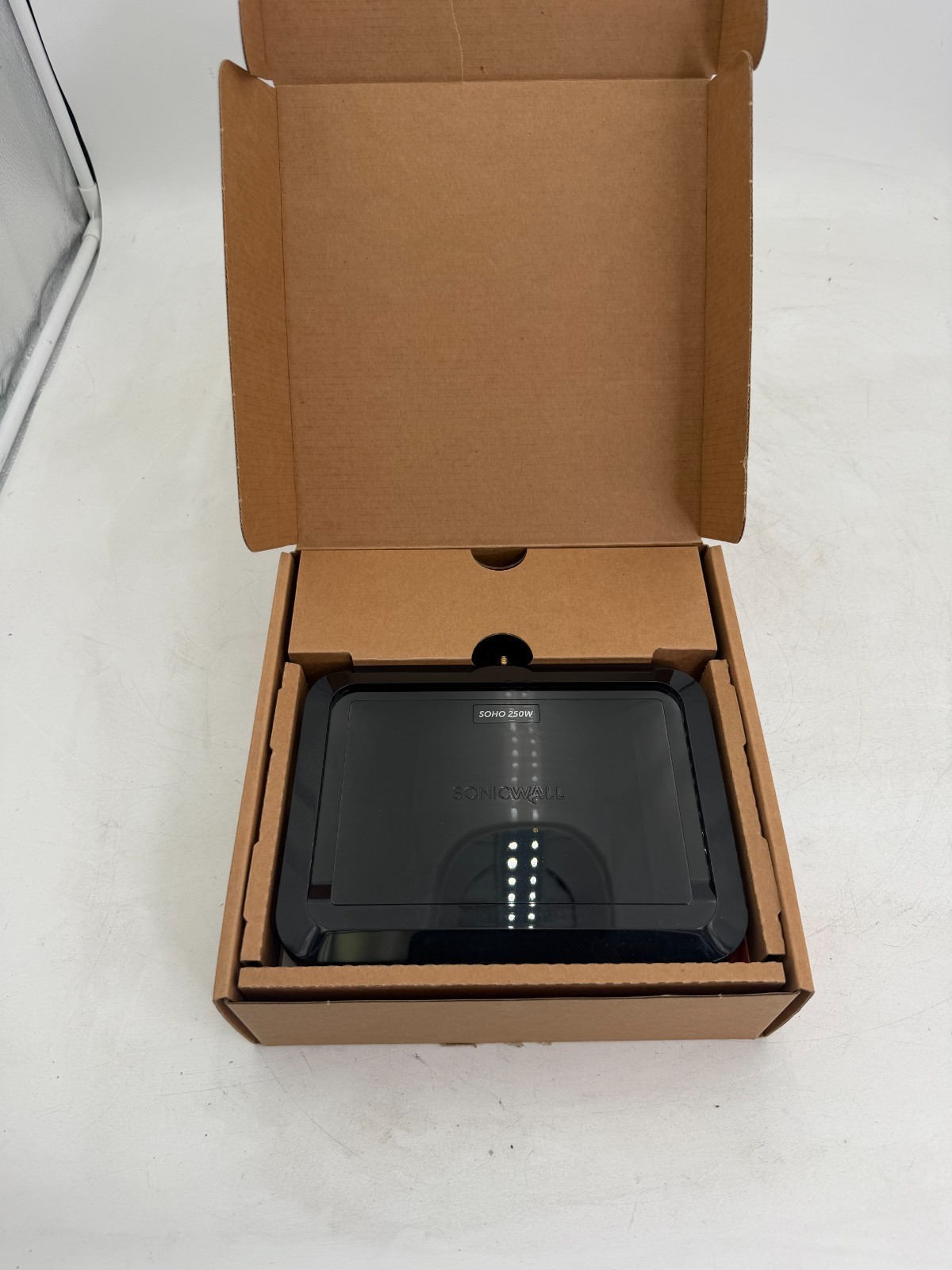 New SonicWall SOHO 250 Wireless-N Network Security Firewall 02-SSC-0940 Black