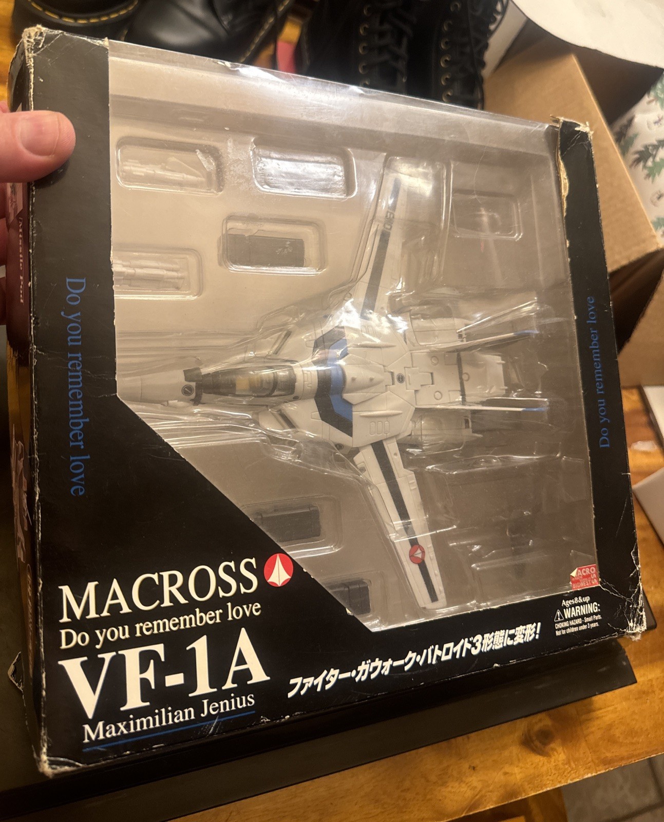 🔥YAMATO 1/60 Macross Three-stage deformation Valkyrie VF-1A Maximilian Genus 🔥YAMATO 1/60 Macross Three-stage deformation Valkyrie VF-1A Maximilian Genus