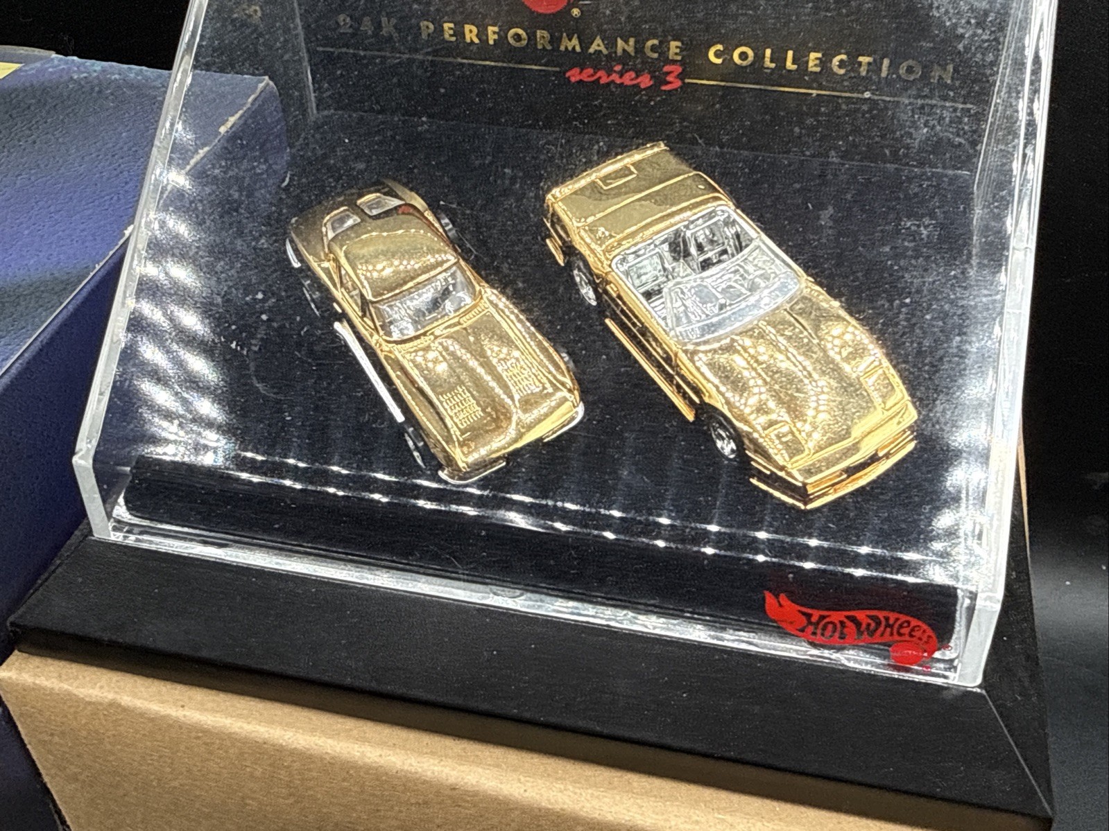 1997 Hot Wheels 24K Performance Series III 1963 SPLIT WINDOW & 1990 CORVETTE ZR1