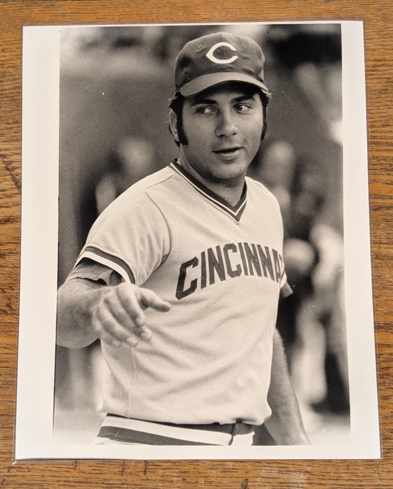 Undated press photo - Johnny Bench - Cincinnati Reds - HOF Catcher - 8x10