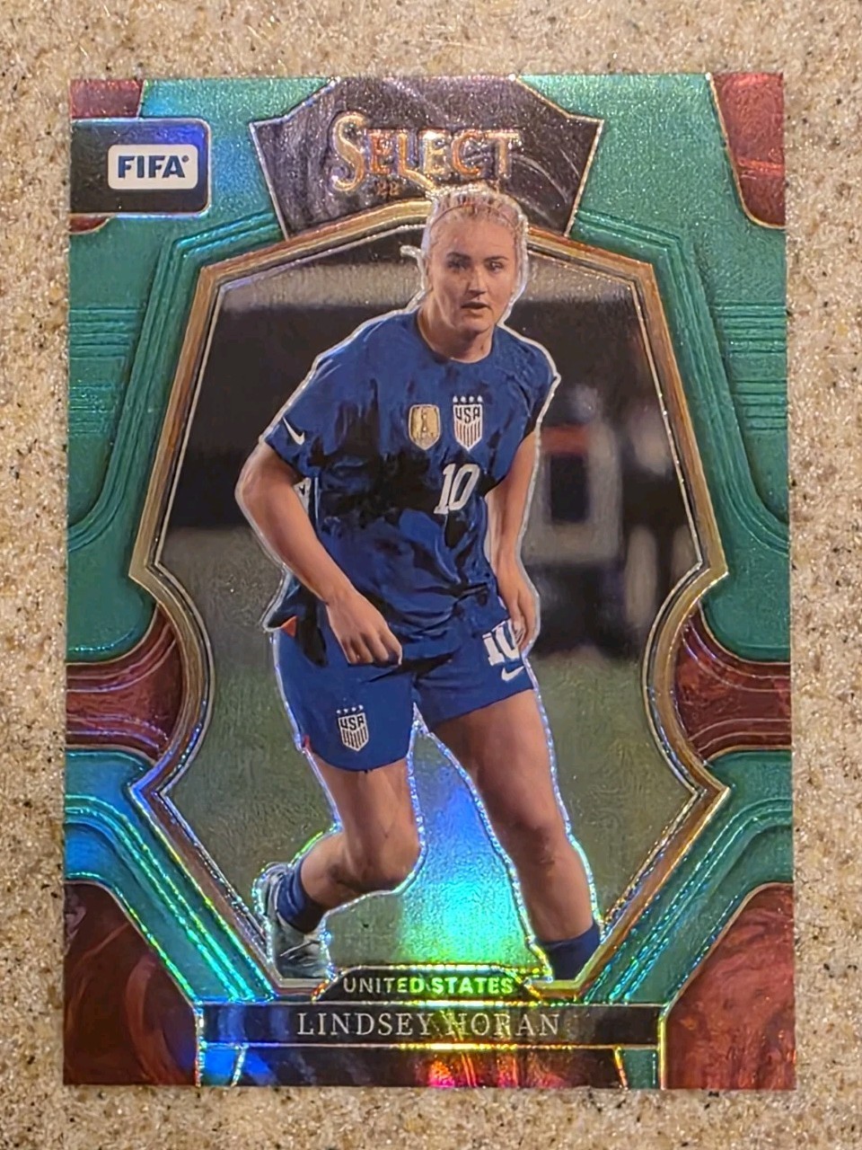 Lindsey Horan Heaps 2022-23 Panini Select FIFA  #193 Green Prizm 3/5 Mezzanine