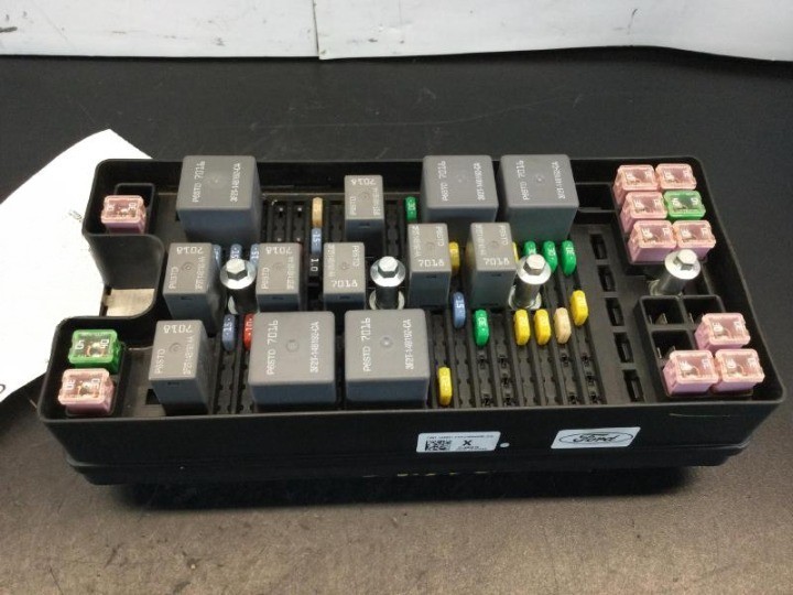 2007-2008 Ford Mustang Engine Fuse Box Assembly OEM With Warranty
