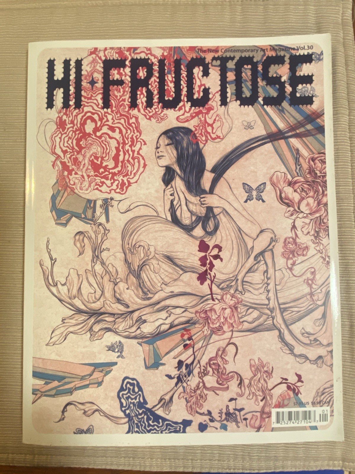 Hi-Fructose Art Magazine Surrealism Lowbrow Vol 30 2014 Hi-Fructose Art Magazine Surrealism Lowbrow Vol 30 2014