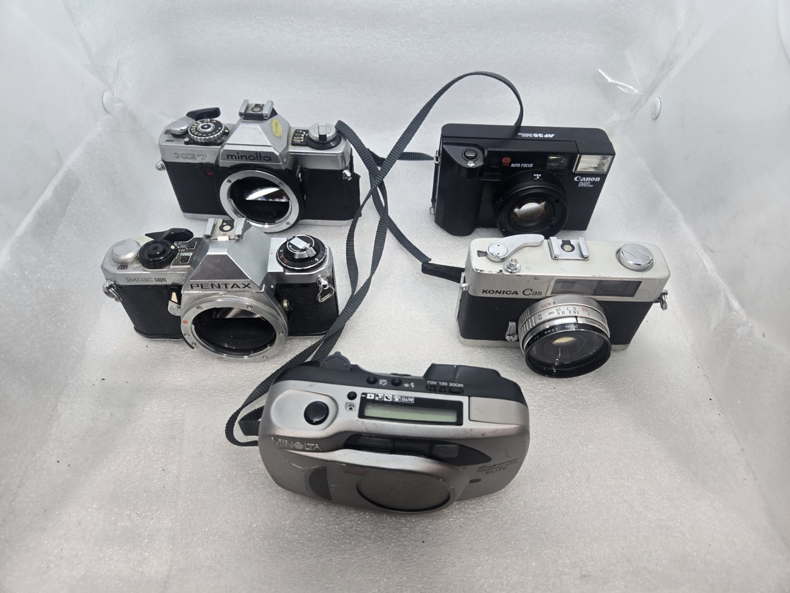 Bundle of 5 Vintage Film Cameras UNTESTED FAST  c