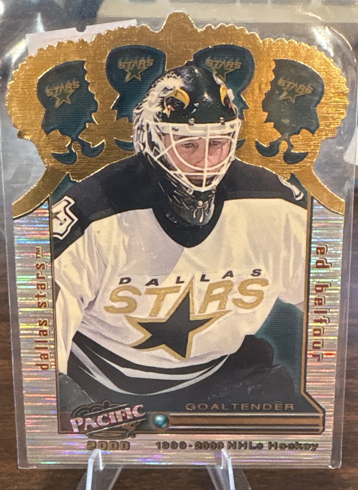 1999-00 Pacific - Gold Crown Die-Cuts Ed Belfour #13