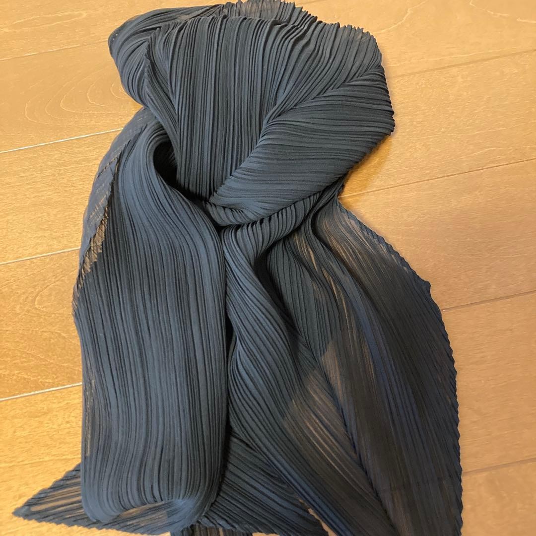 PLEATS PLEASE ISSEY MIYAKE Stole