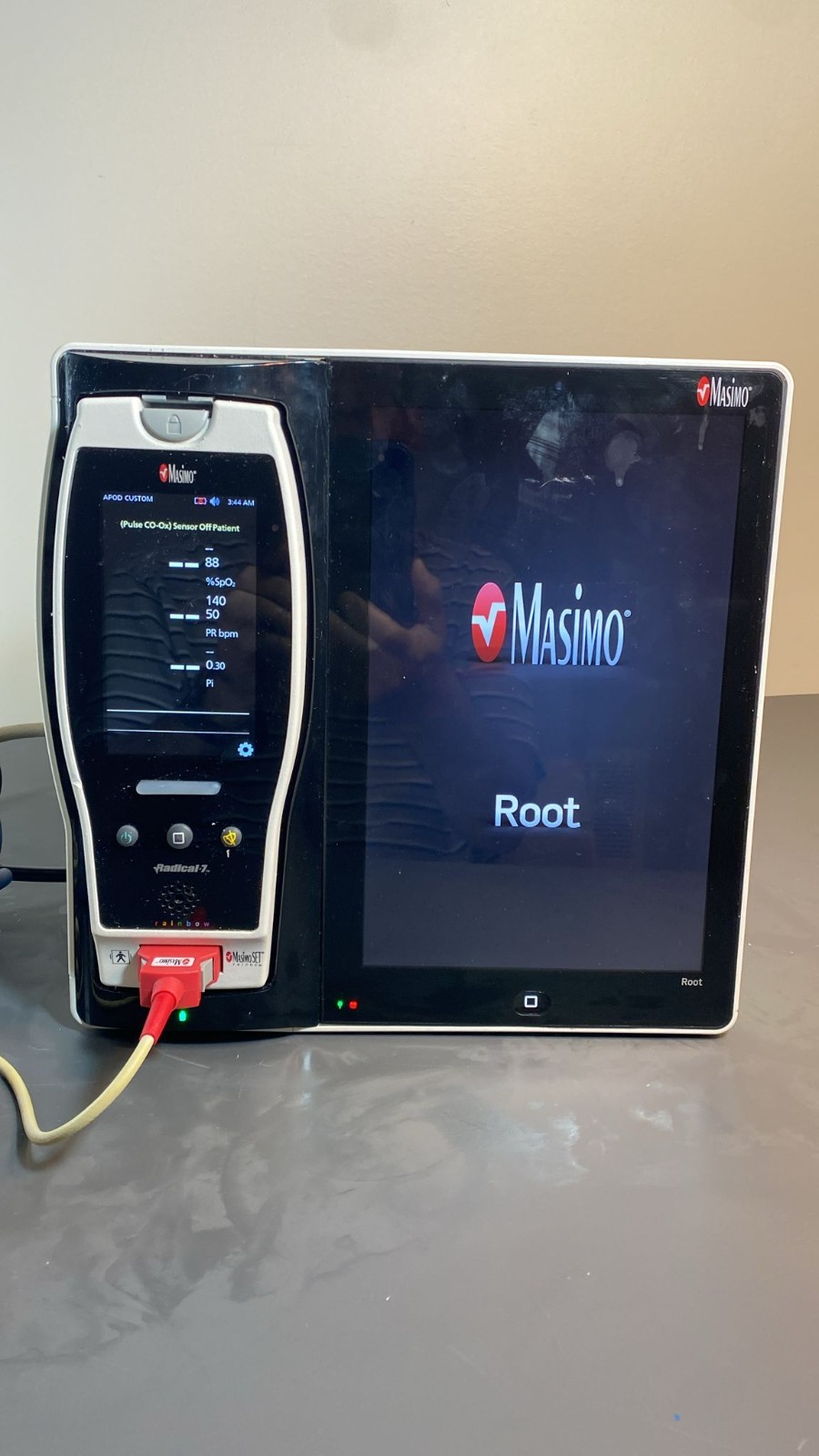 Masimo Root RDS7A Patient Monitor with Radical-7 With Accessories