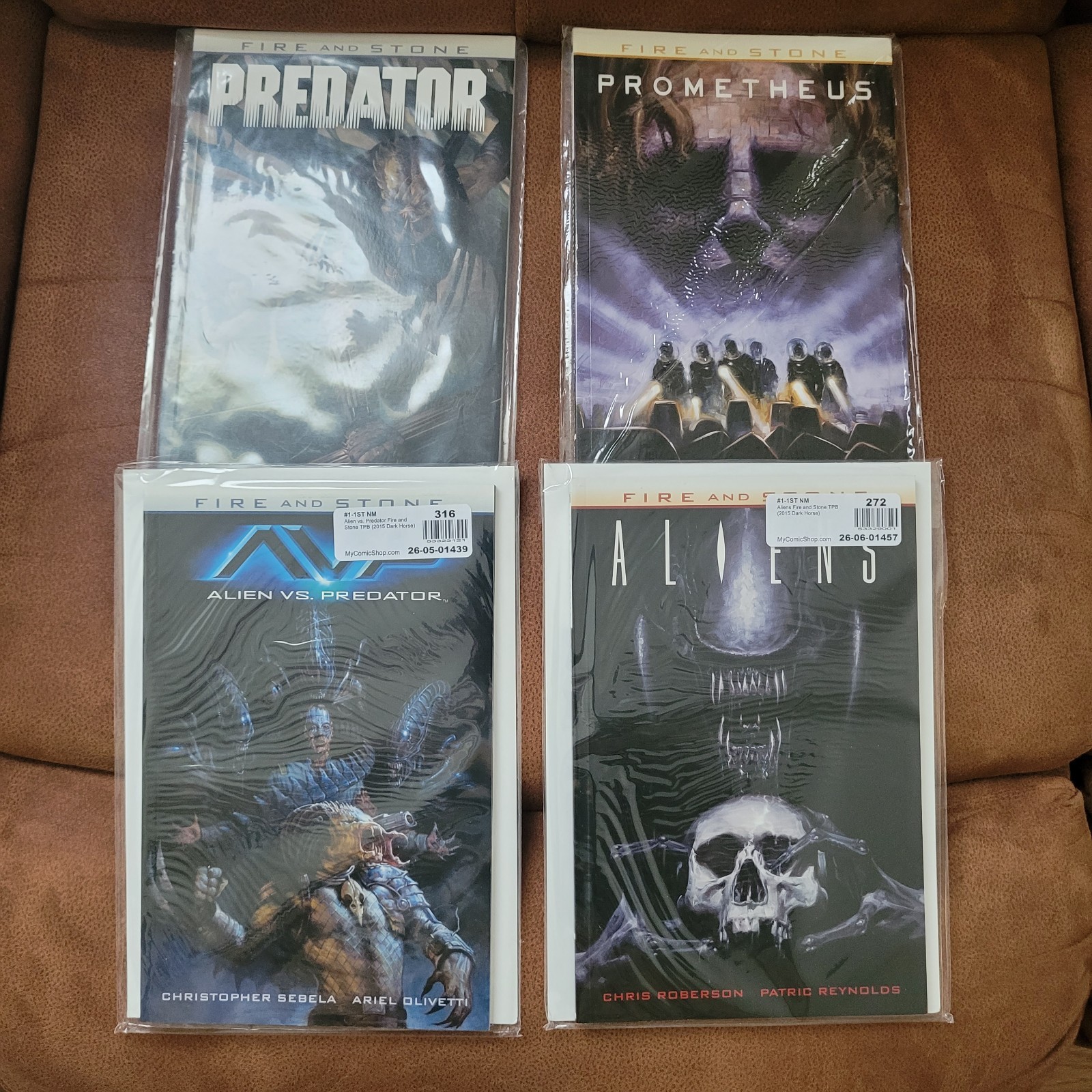Near Mint Dark Horse Fire and Stone TPB Comic Lot Alien/Predator/Prometheus 2015 Near Mint Dark Horse Fire and Stone TPB Comic Lot Alien/Predator/Prometheus 2015