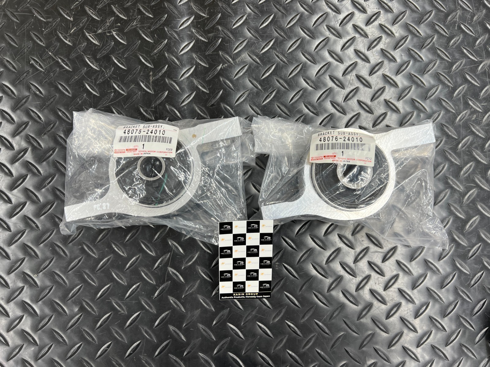 TOYOTA LEXUS Genuine Lower Control Arm Bushing Set RC F GS F NEW 48075-24010 TOYOTA LEXUS Genuine Lower Control Arm Bushing Set RC F GS F NEW 48075-24010