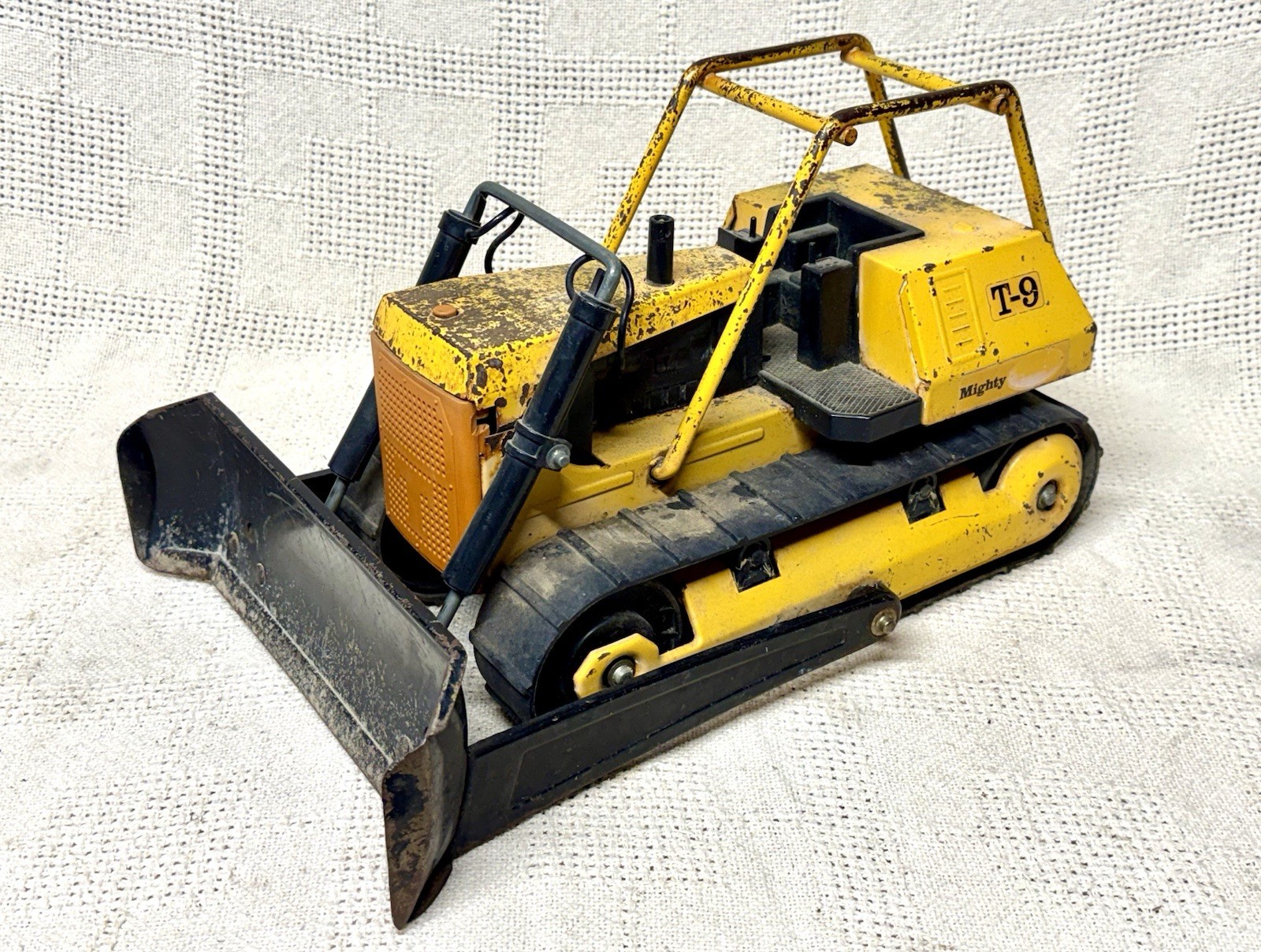 Vintage Mighty Tonka T-9 Dozer Large Stamped Steel Yellow Complete USA
