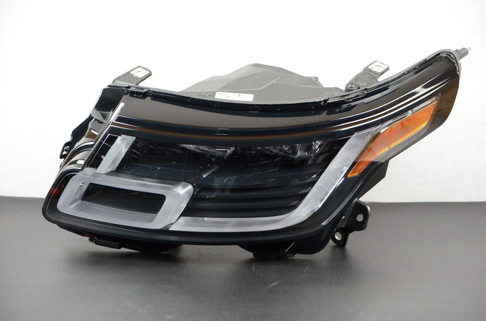 Perfect 2018-2022 Land Rover Range Rover Full Size LED Headlight Left Side OEM Perfect 2018-2022 Land Rover Range Rover Full Size LED Headlight Left Side OEM