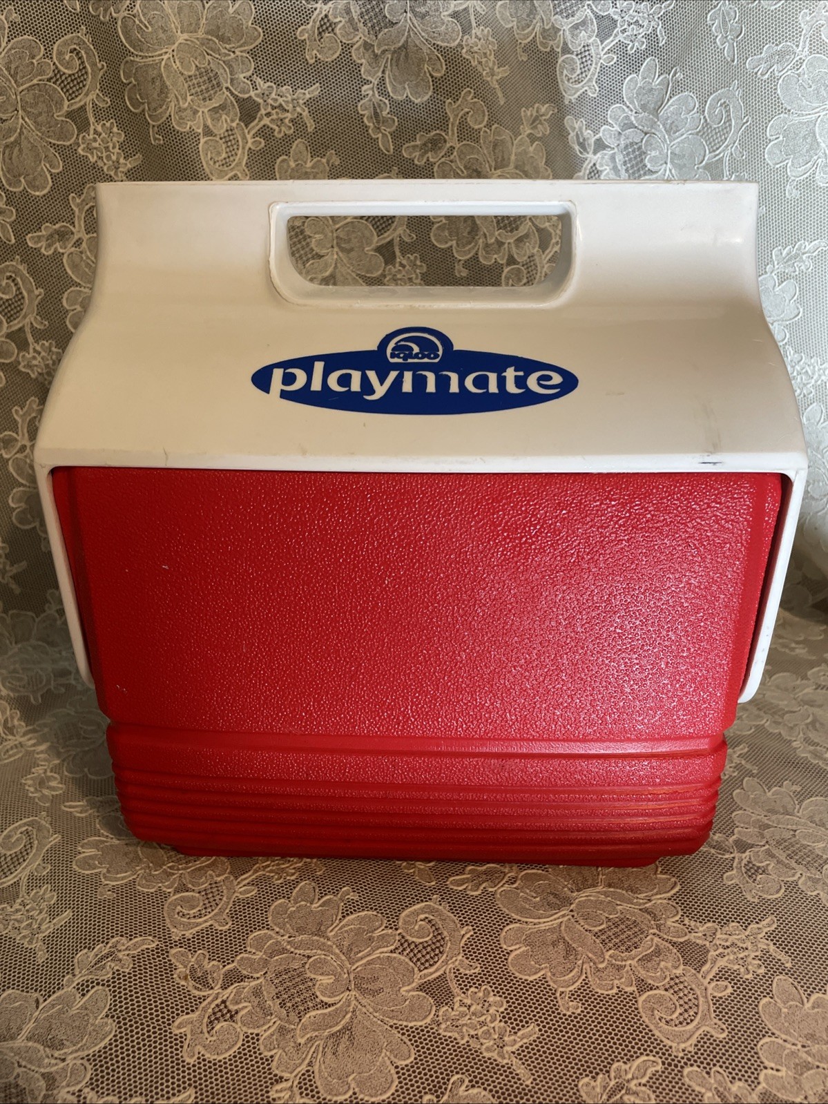 Vintage Igloo Playmate Red White Portable Personal Cooler Swivel Lid Vintage Igloo Playmate Red White Portable Personal Cooler Swivel Lid