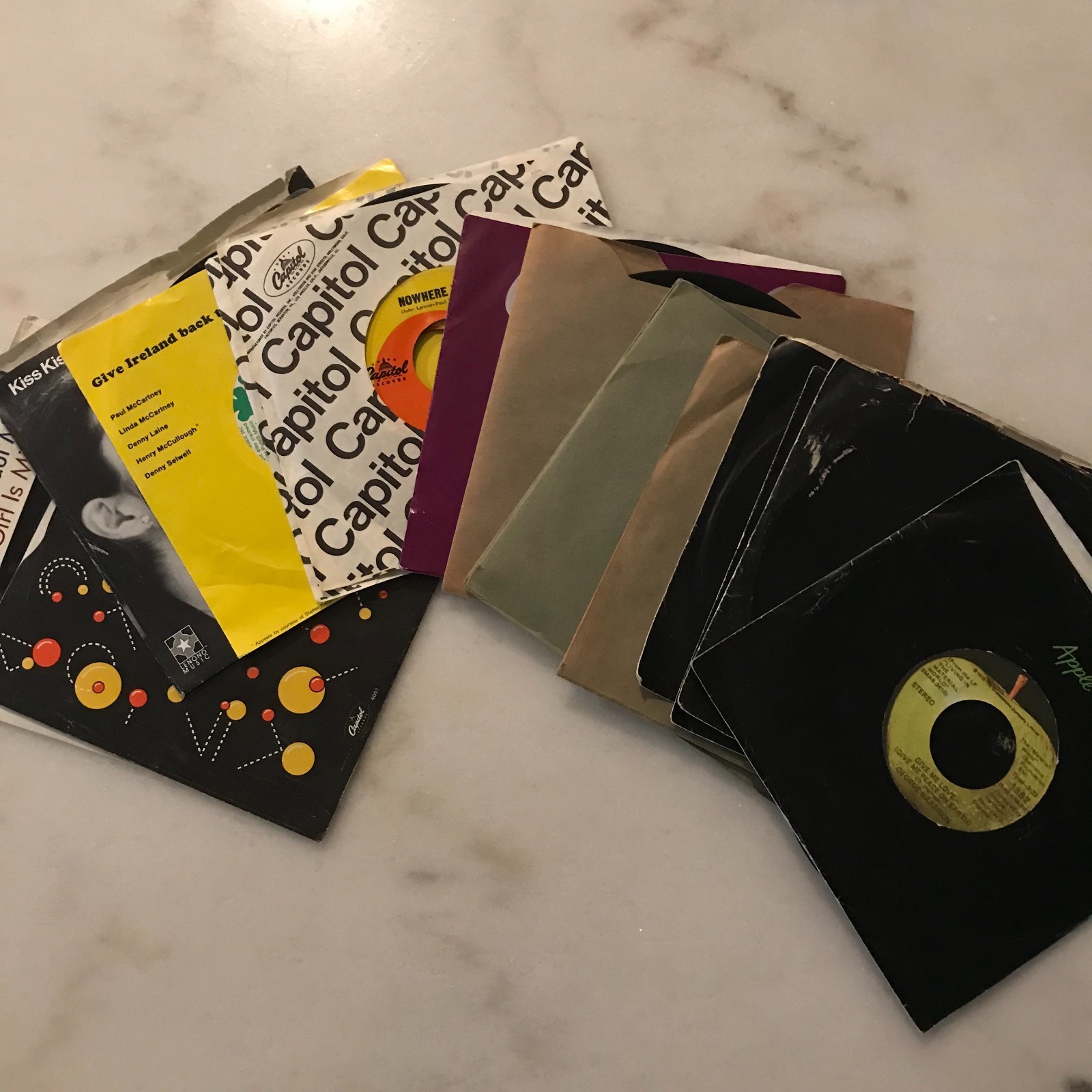 LOT of 15 BEATLES WINGS LENNON HARRISON 45 Apple Capitol Picture sleeve