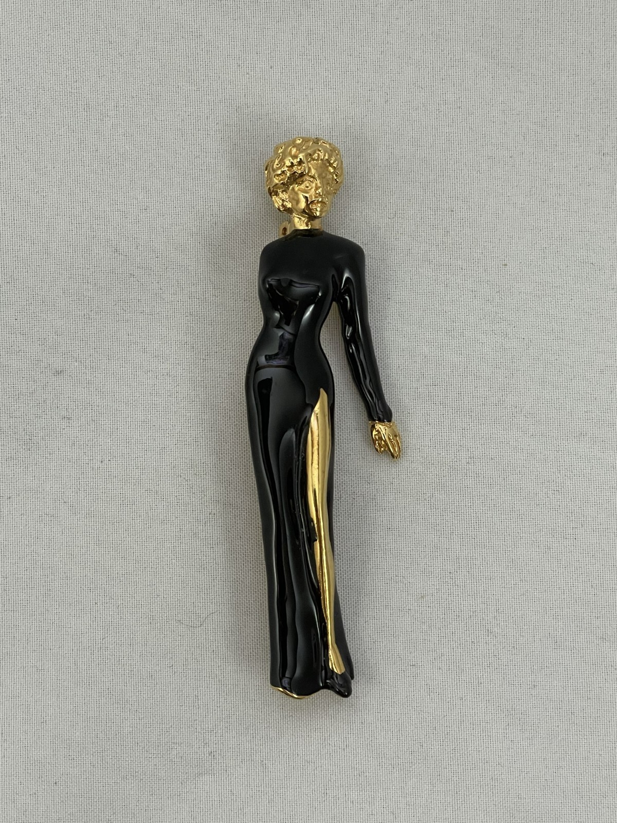 Wendy Gell © Disney Dick Tracy Madonna “Breathless Mahoney” Sculptural Brooch