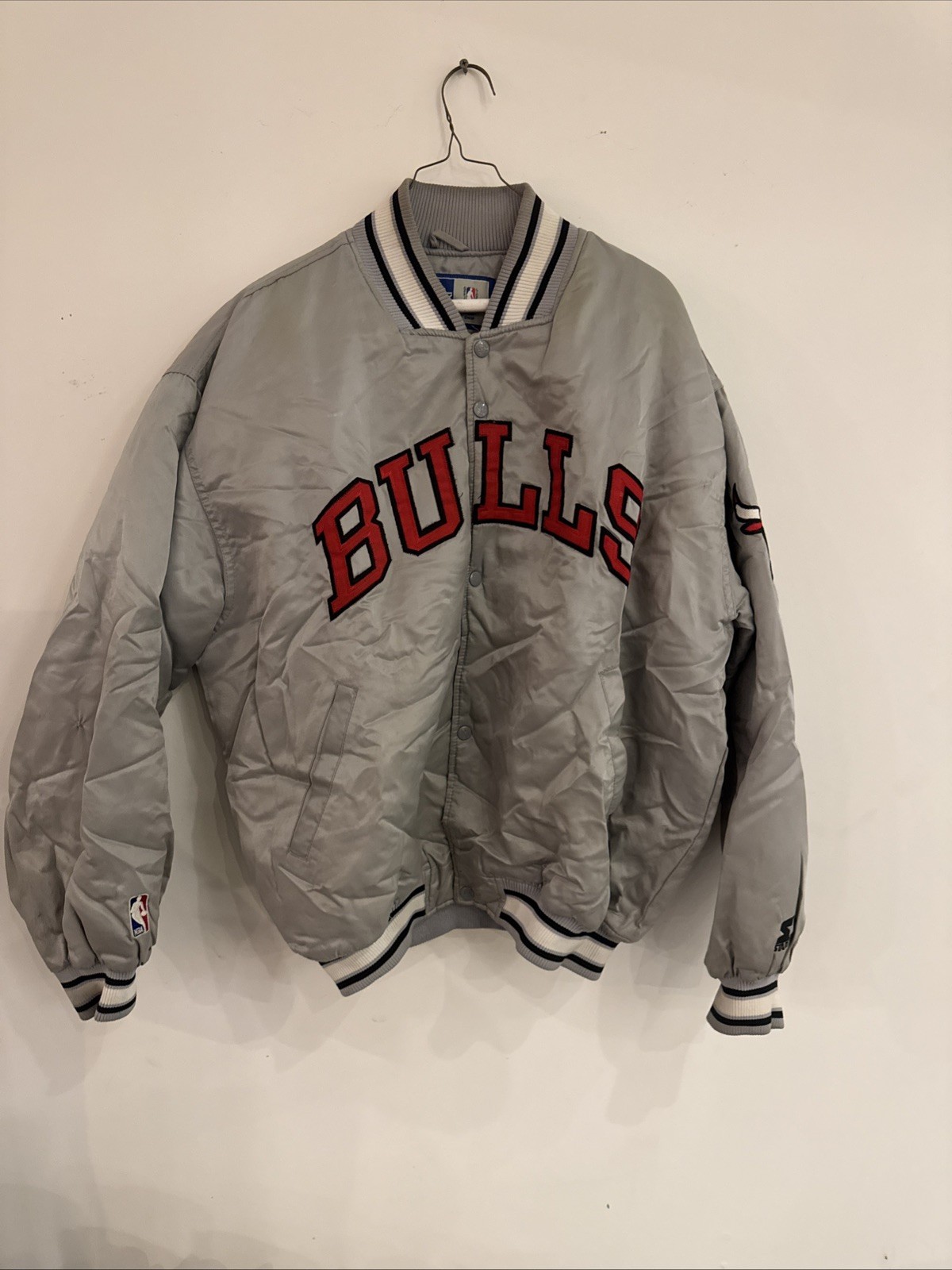 Vintage Starter Chicago Bulls Jordan Era Satin Jacket Sz Large 80s 90s Vtg NBA