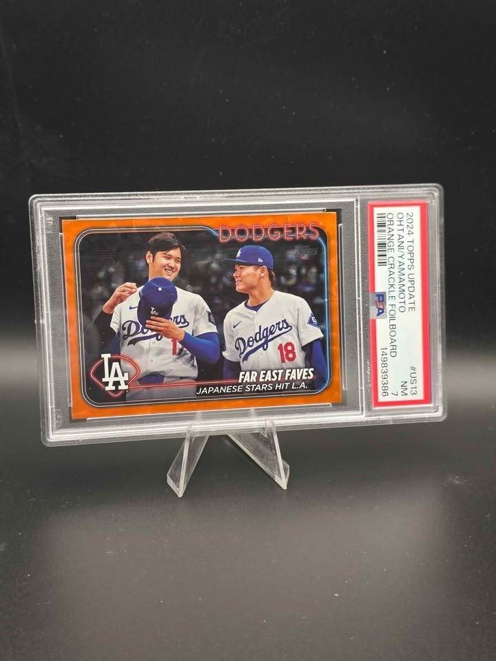 2024 Topps Update US13 Far East Faves(Ohtani/Yamamoto) Orange Crackle PSA 7 /299 2024 Topps Update US13 Far East Faves(Ohtani/Yamamoto) Orange Crackle PSA 7 /299