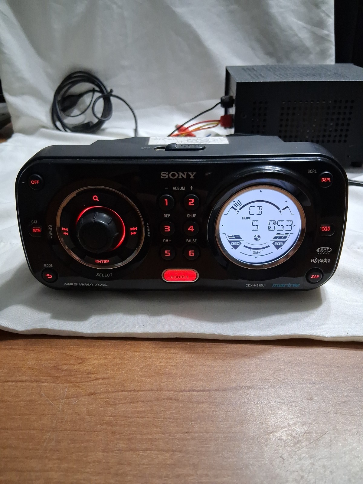 Sony CDX - H910UI Marine Radio MP3 WMA AAC 17 Watts 4 Channels - Rare -