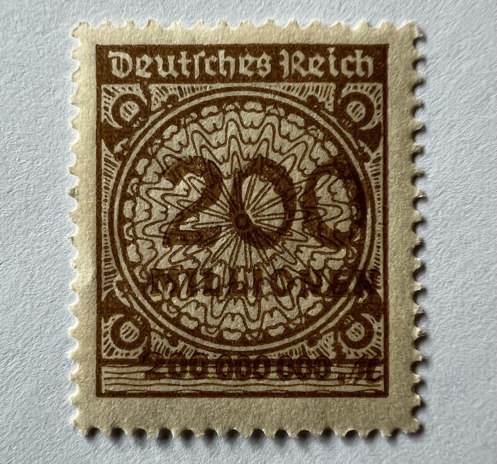 ERROR 1923 GERMANY 200M STAMP INFLATION WITH SHIFT TO THE RIGHT ERROR 1923 GERMANY 200M STAMP INFLATION WITH SHIFT TO THE RIGHT