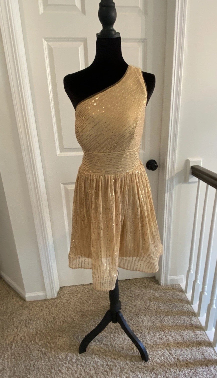 NEW Size 12 Gold Sequin “Lead the Fashion” Cocktail Dress, HOCO, Prom