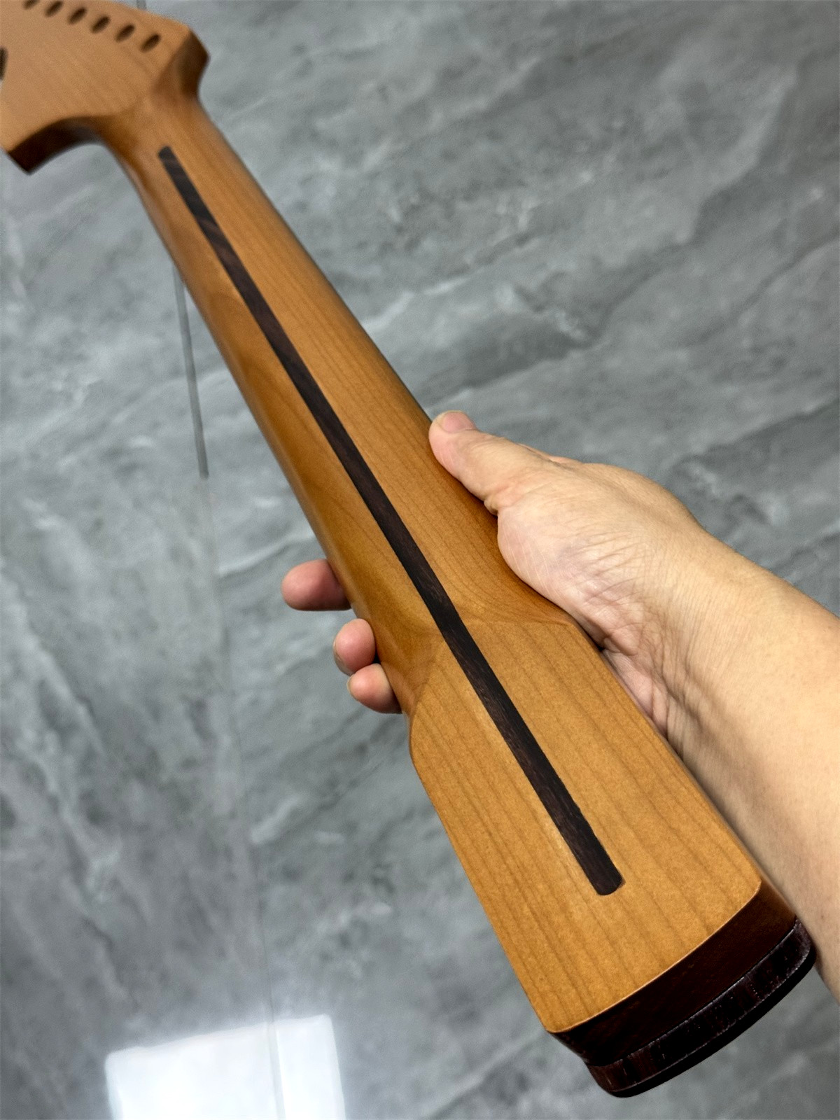 24inch scale length Roasted maple electric guitar neck 22 fret rosewood Mustang 24inch scale length Roasted maple electric guitar neck 22 fret rosewood Mustang