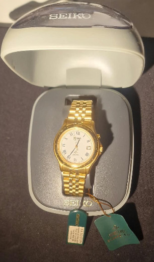 Seiko Kinetic SQ100 SGT272P1 5M22-7B30 Gold Tone Men's Watch NOS Full Box Tags