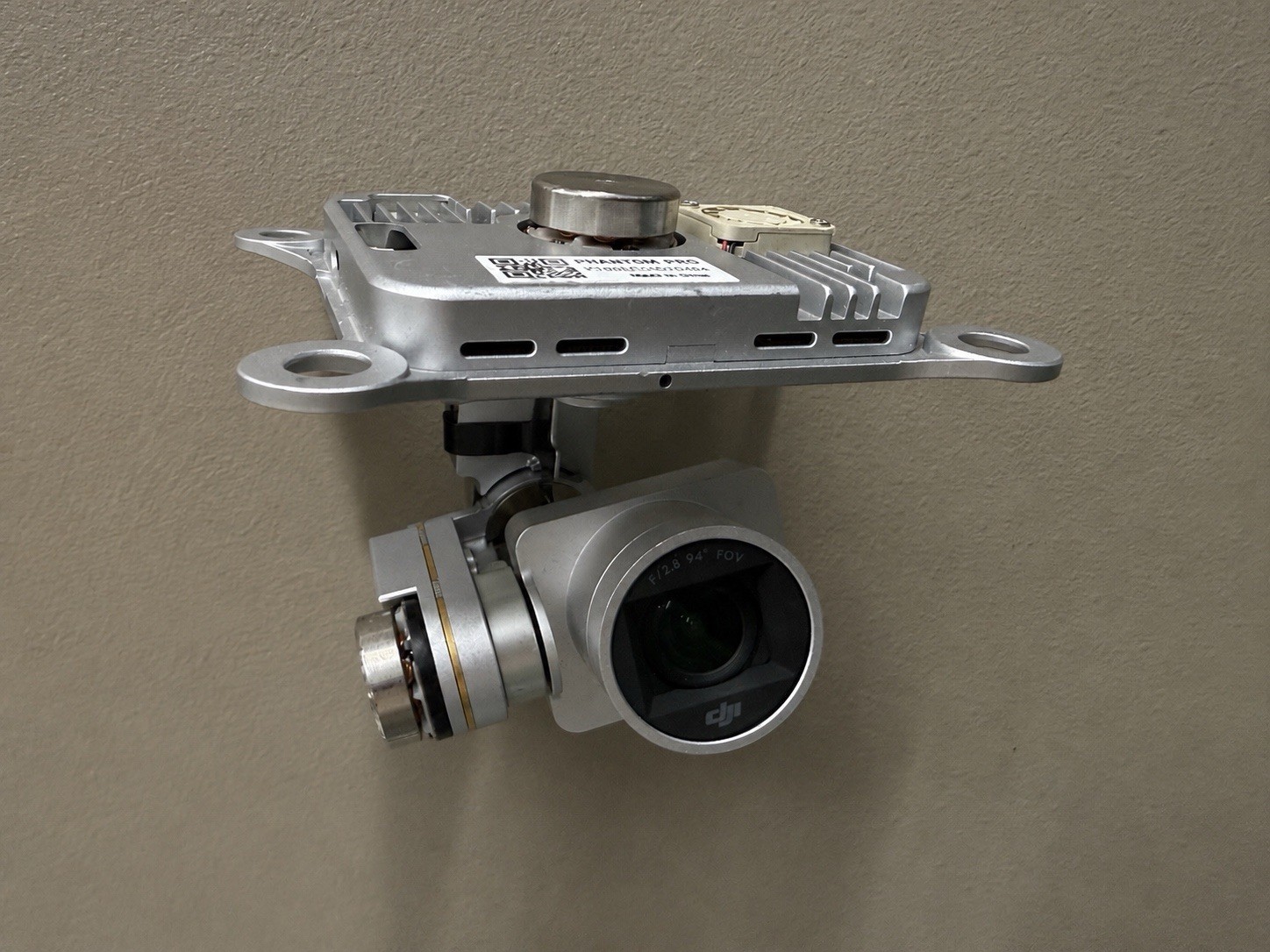 Genuine DJI Phantom 3 Professional 12.4MP/4K UHD Gimbal Camera Genuine DJI Phantom 3 Professional 12.4MP/4K UHD Gimbal Camera