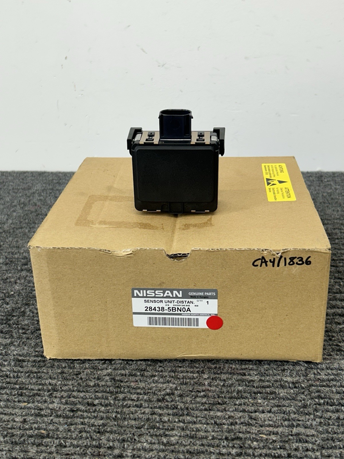 ((BRAND NEW)) OEM 2017 - 2019 Nissan Murano Distance Control Sensor 28438-5BN0A