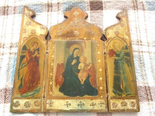 Large Antique Italian Florentine Madonna Baby Jesus Tole Wood Triptych Icon Large Antique Italian Florentine Madonna Baby Jesus Tole Wood Triptych Icon