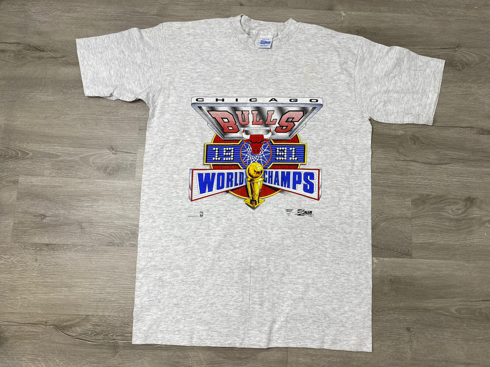 New Vintage Chicago Bulls 1991 Salem Shirt world champs size L
