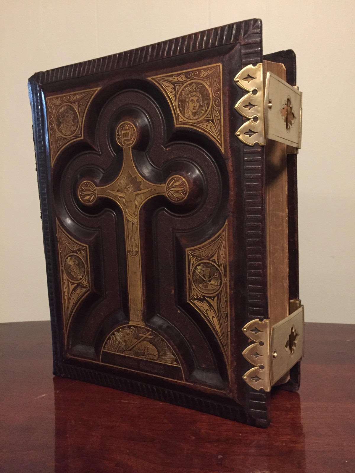 Antique Catholic Family Bible Latin Vulgate Douay Rheims Clasps Christianity