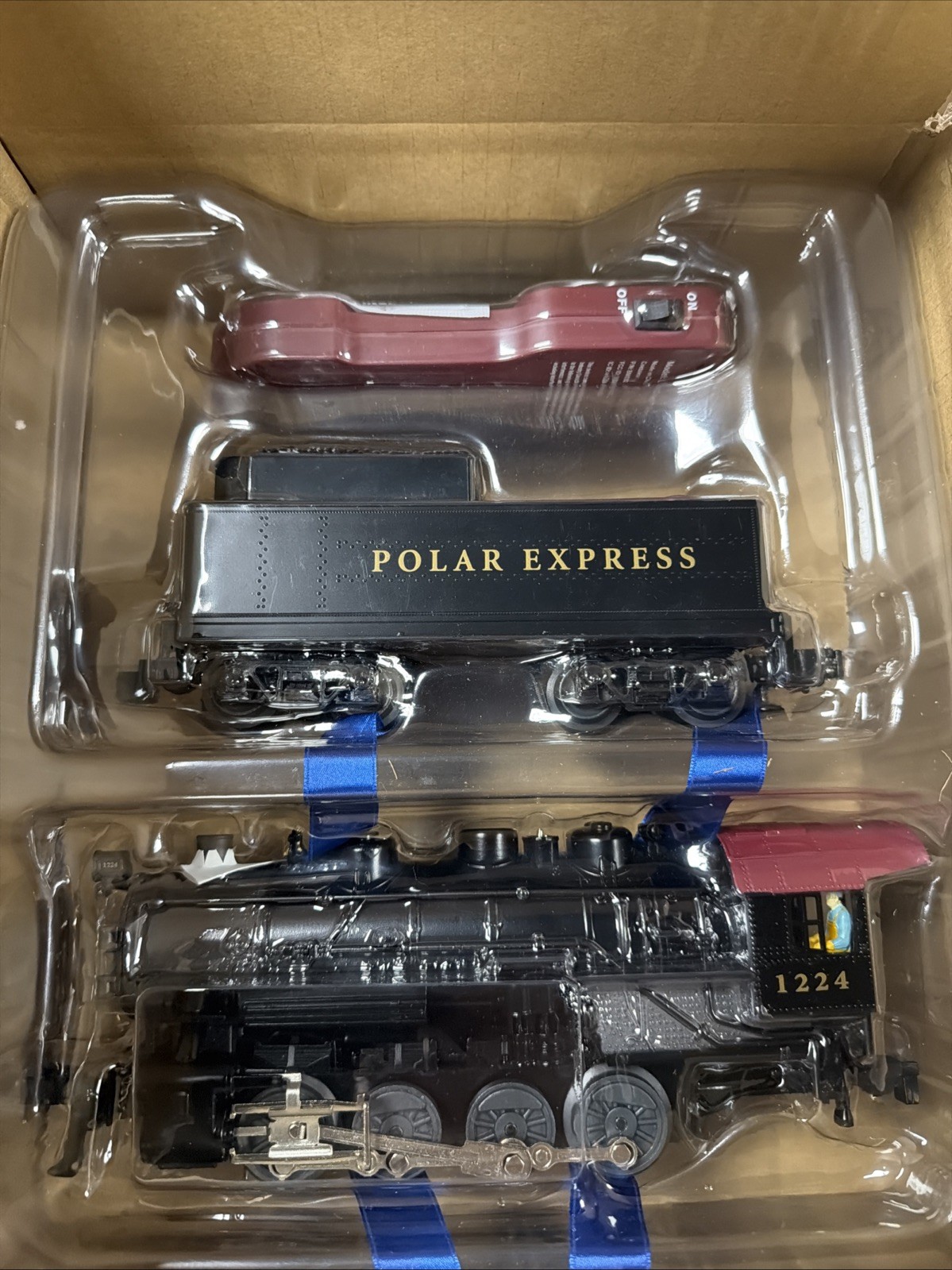 Lionel new THE POLAR EXPRESS™ FREIGHT LIONCHIEF: 2123070 Engine And Remote