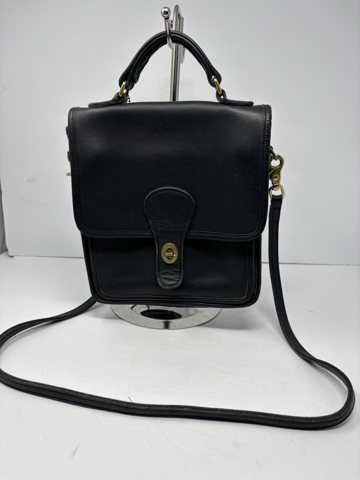 Vintage Coach Station 5130 Blue Leather Crossbody Purse Turnlock Handbag