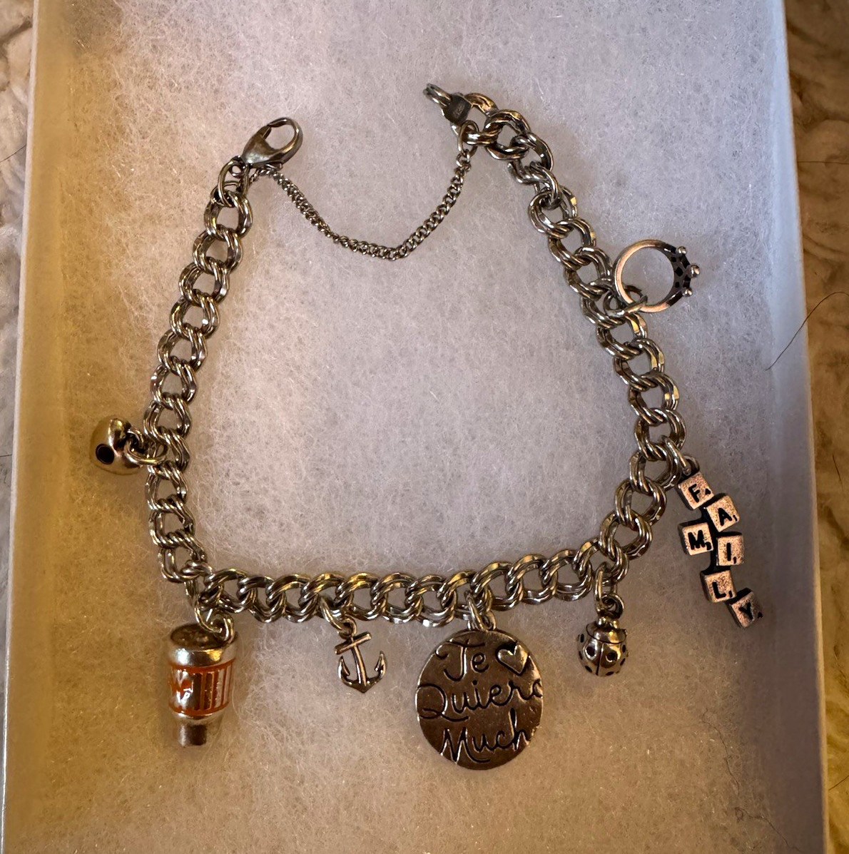 James Avery medium curb bracelet with seven charms 2 retired amazing condition