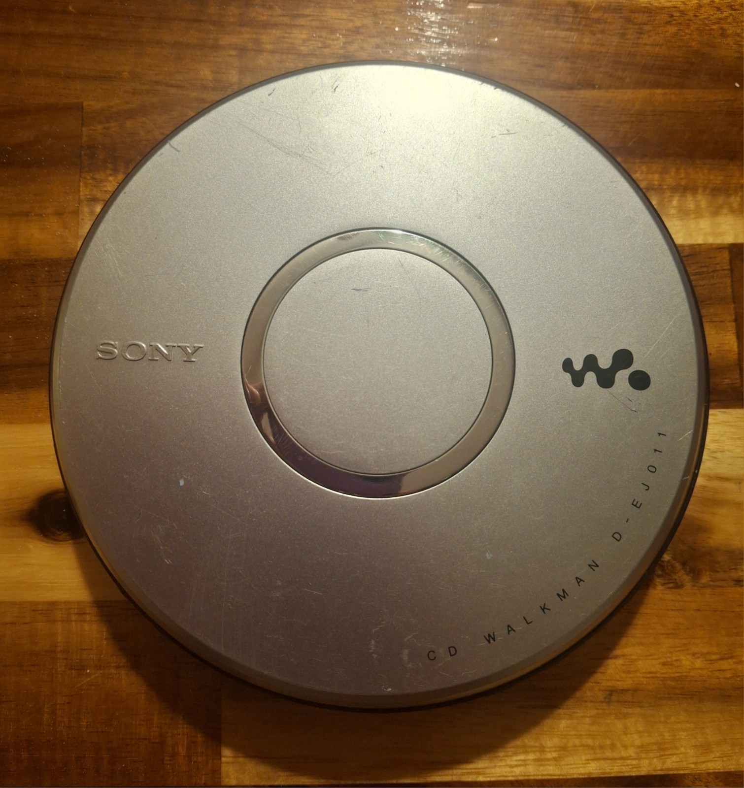 Vintage Sony CD Player Walkman D-EJ011 Silver Great Condition Tested Working 