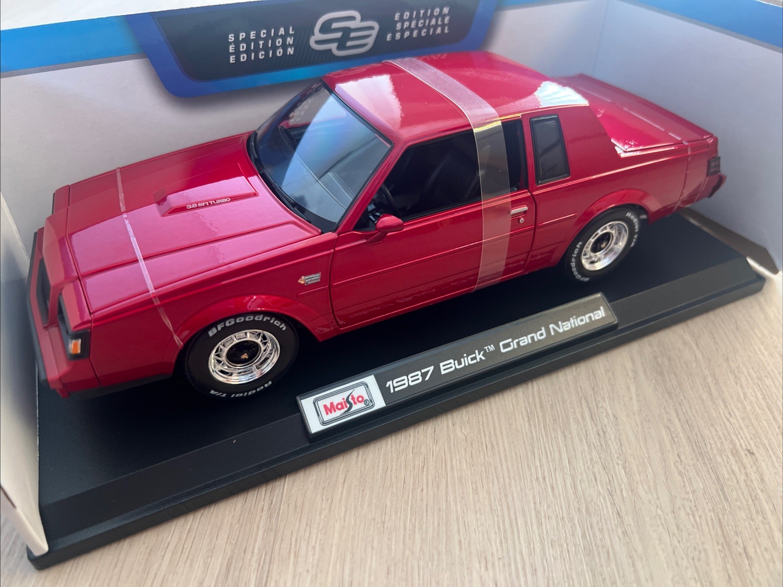Maisto 1:18 1987 Buick Grand National Diecast Car Red Special Edition Maisto 1:18 1987 Buick Grand National Diecast Car Red Special Edition