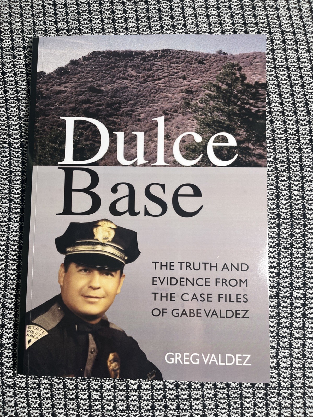 Dulce Base,The Truth and Evidence from the Case Files of Gabe Valdez,Large Print